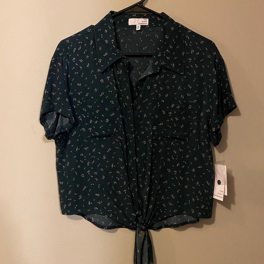 Green Short Sleeved Front Tie Button-Up